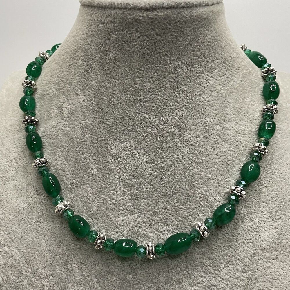 Earth mind Green Gemstone Beaded Silver Tone Necklace Boho Ethnic Statement